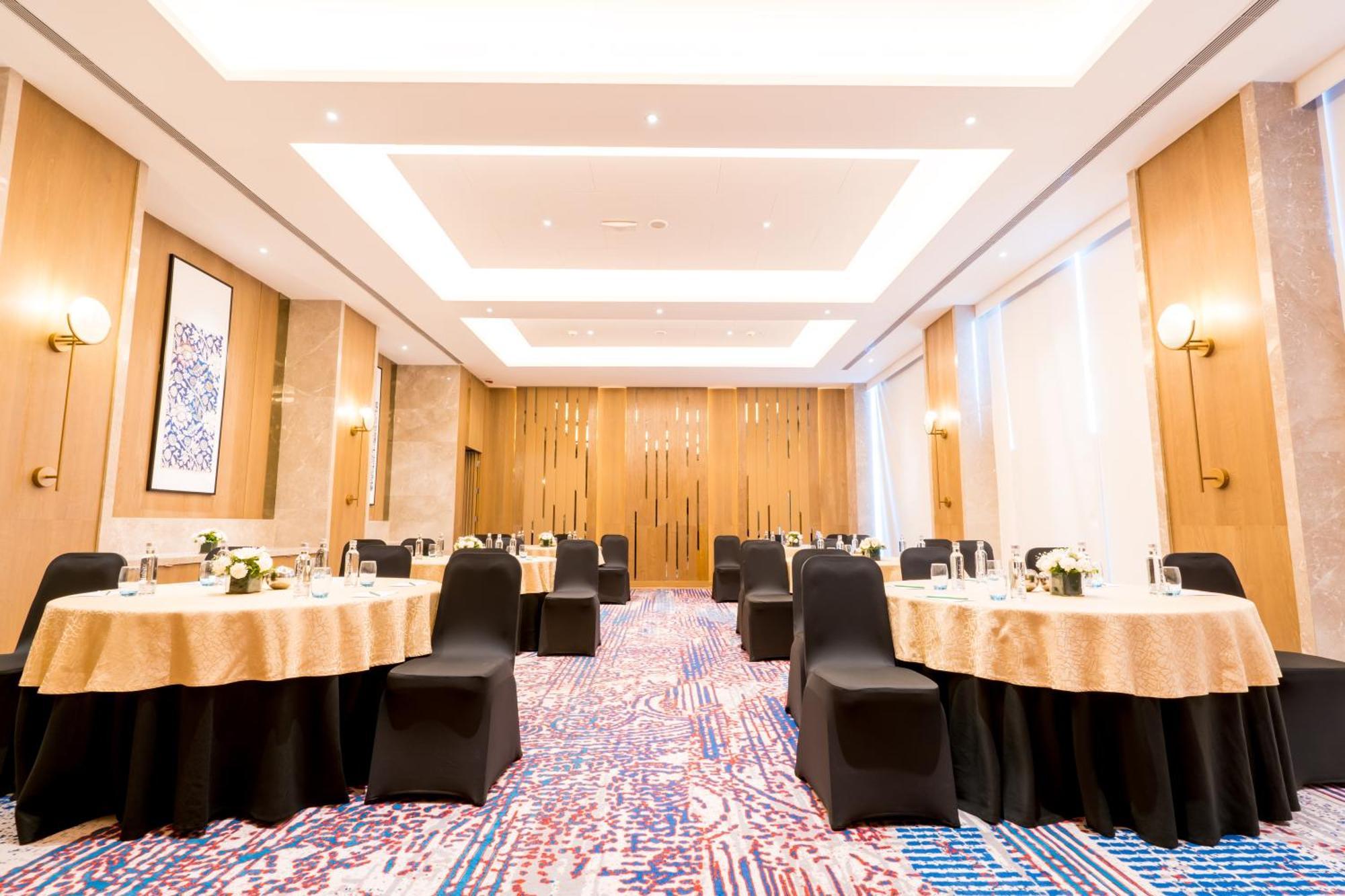 Holiday Inn Lucknow Airport By Ihg Exteriör bild