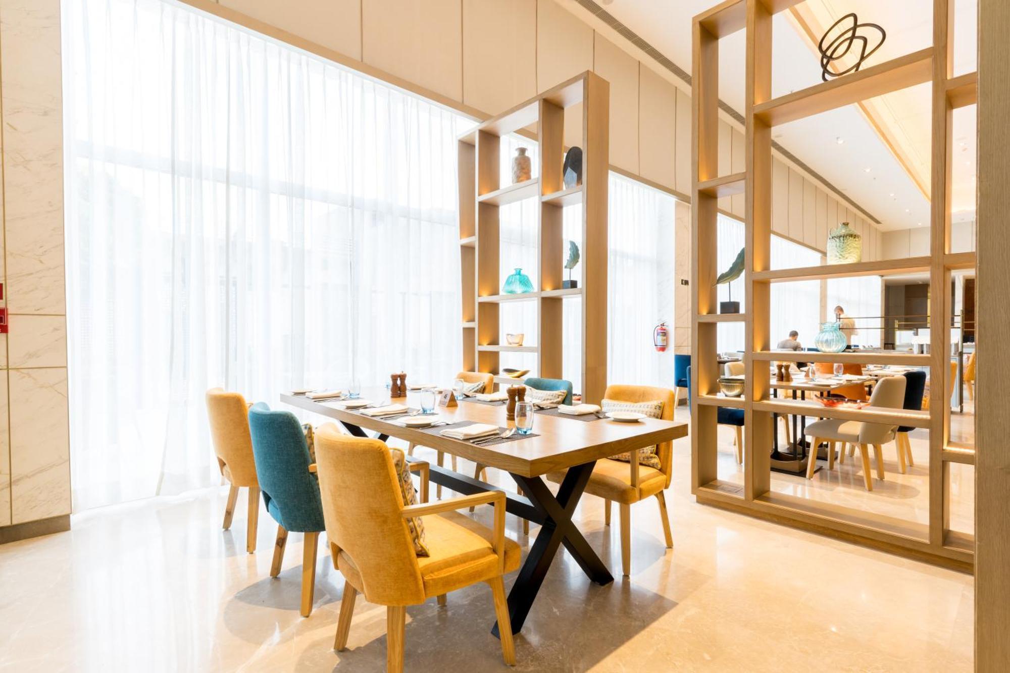 Holiday Inn Lucknow Airport By Ihg Exteriör bild