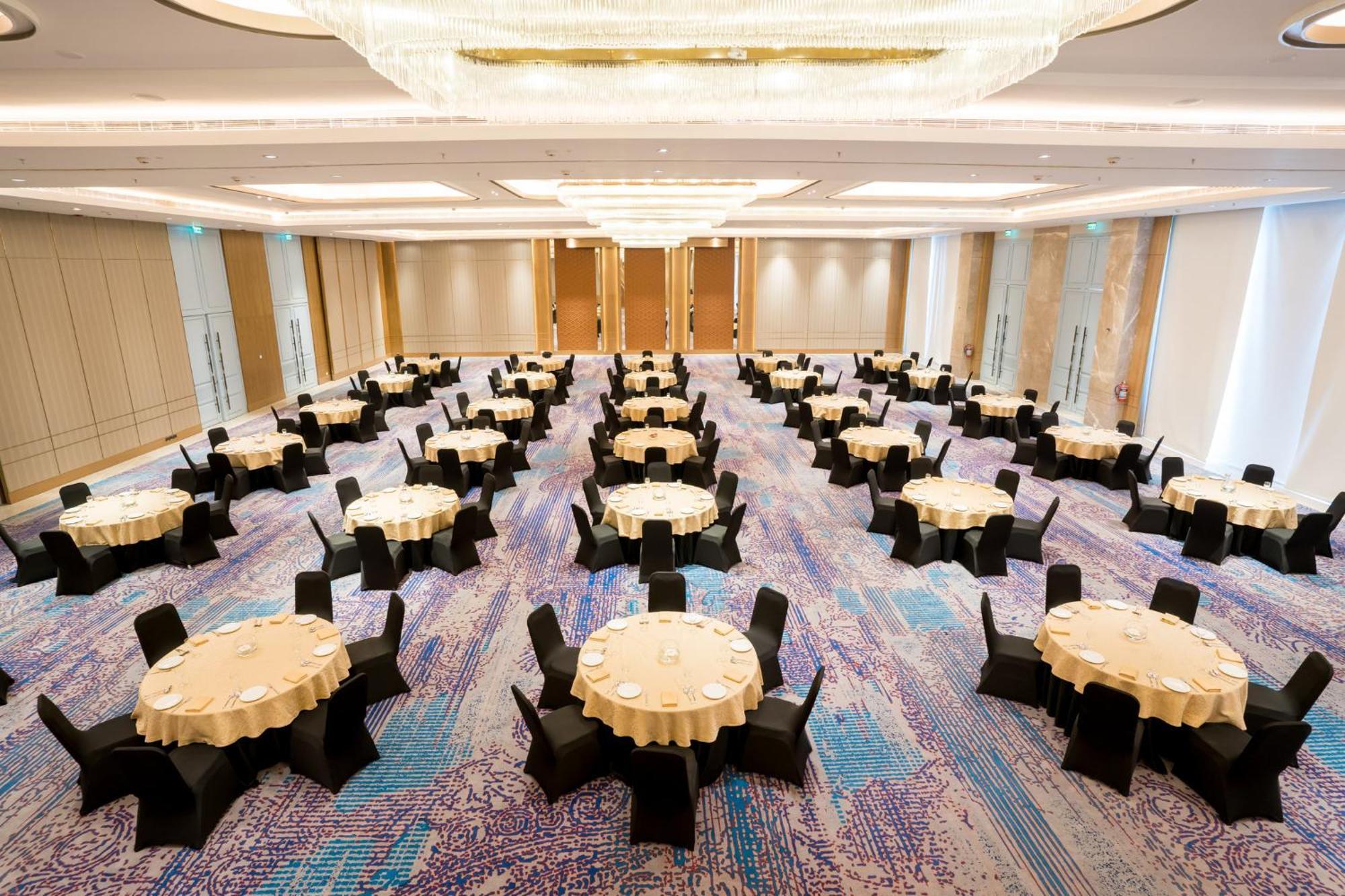 Holiday Inn Lucknow Airport By Ihg Exteriör bild