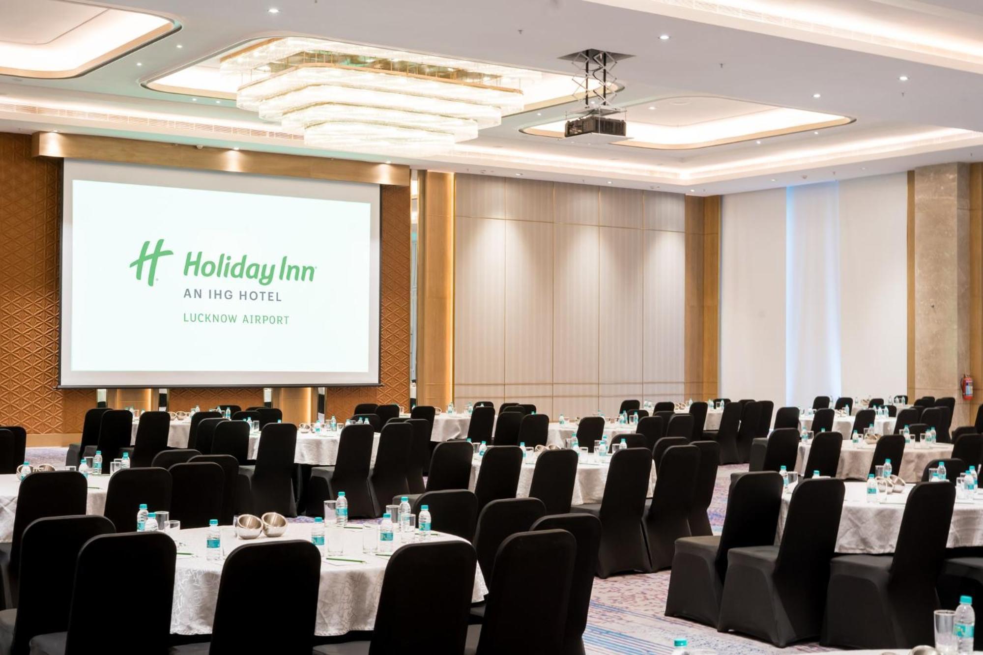Holiday Inn Lucknow Airport By Ihg Exteriör bild